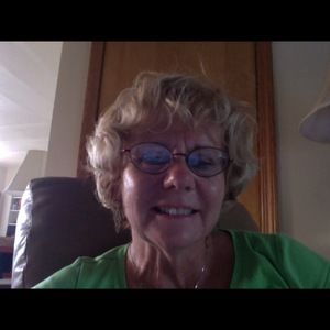 Meet your Posher, Roxanne